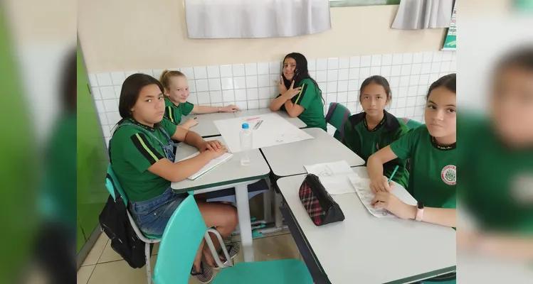 Confira as várias etapas dentro do trabalho realizado pelos alunos em sala de aula.