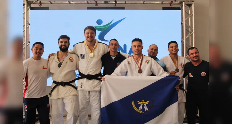 Delegação de PG conquista 36 medalhas no 'Paraná Combate'