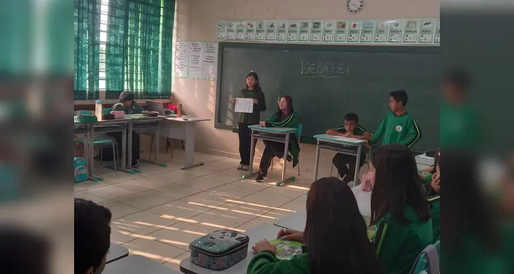 Veja os registros do diversificado trabalho em sala de aula.