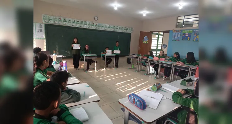 Veja os registros do diversificado trabalho em sala de aula.