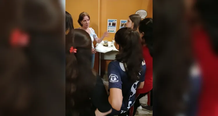 A participação no evento permitiu aos alunos conhecer espécies locais e medidas corretas em caso de acidentes.