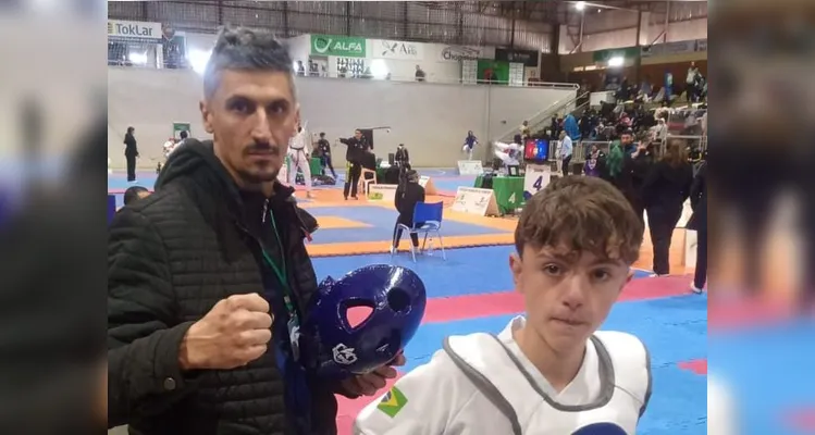 O atleta é aluno do ‘CT Junior Lima de Taekwondo’, e tem ganhado destaque no taekwondo.