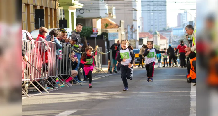 A Corrida da Padroeira abriu os festejos de Sant’Ana no domingo (21).