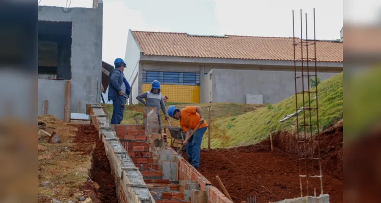 Houve também melhorias em infraestrutura com a liberação de recursos para construção de seis novos colégios estaduais e a ampliação de outras oito unidades educacionais.