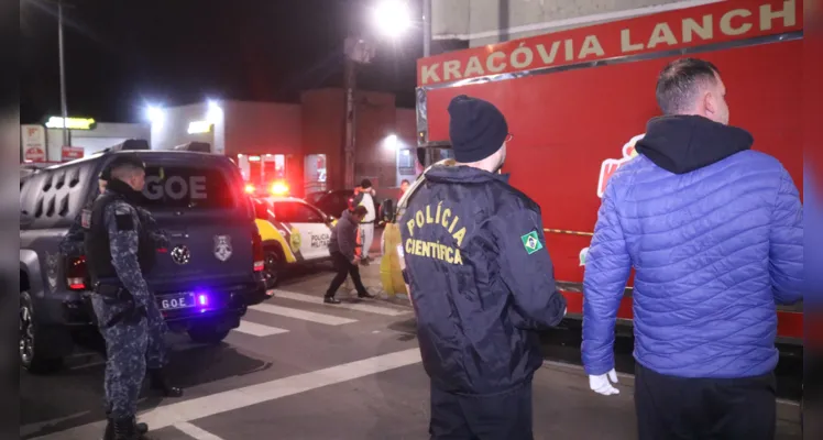 Mulher é morta a tiros no Centro de Ponta Grossa, enquanto trabalhava em trailer de lanches |