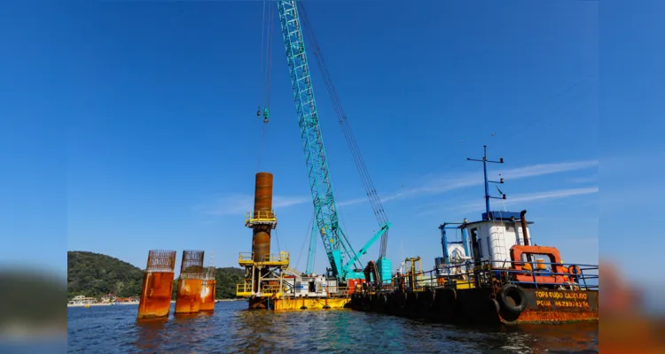 Orçada em R$ 386,9 milhões, a construção da Ponte de Guaratuba tem prazo de 24 meses para a conclusão.