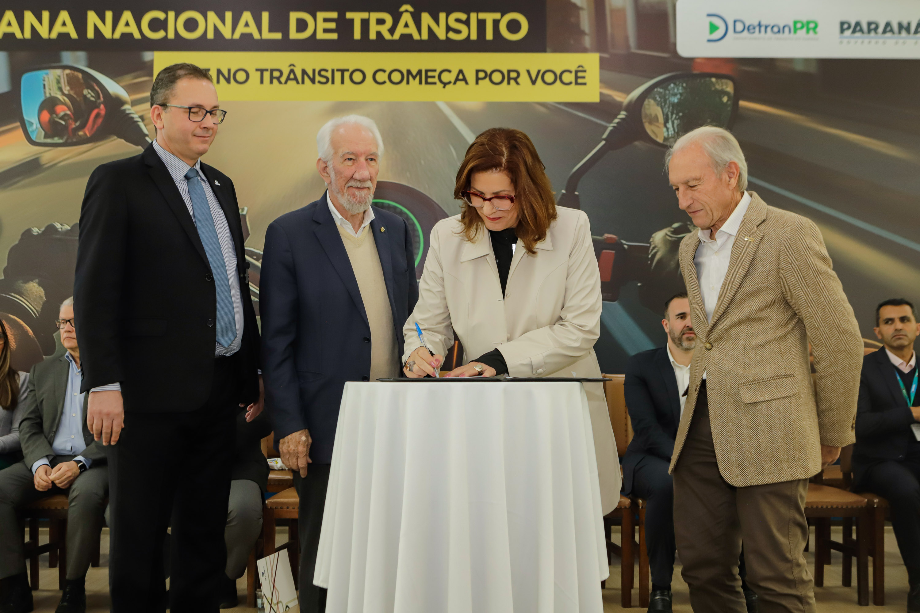 No Paraná, a campanha tem como foco o motociclista, seus direitos e deveres.