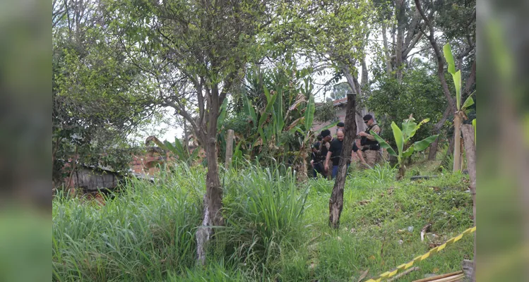 Corpo foi encontrado em área de difícil acesso.