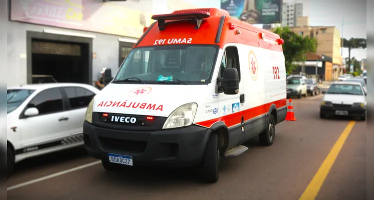 Equipe do Samu encaminhou à vítima à unidade hospitalar.