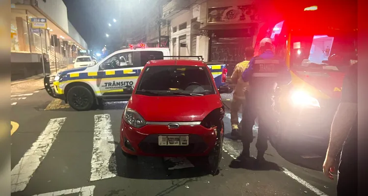 Ford Fiesta Flex também ficou com a parte da frente danificada.