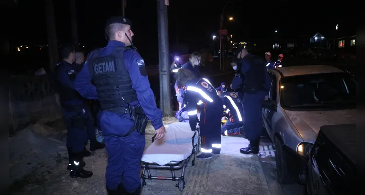 Várias equipes de segurança e de socorro realizaram os atendimentos.