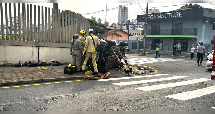 Veja novas imagens do acidente de trânsito com capotamento em PG