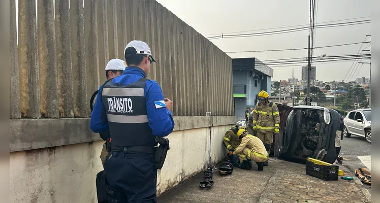 Veja novas imagens do acidente de trânsito com capotamento em PG