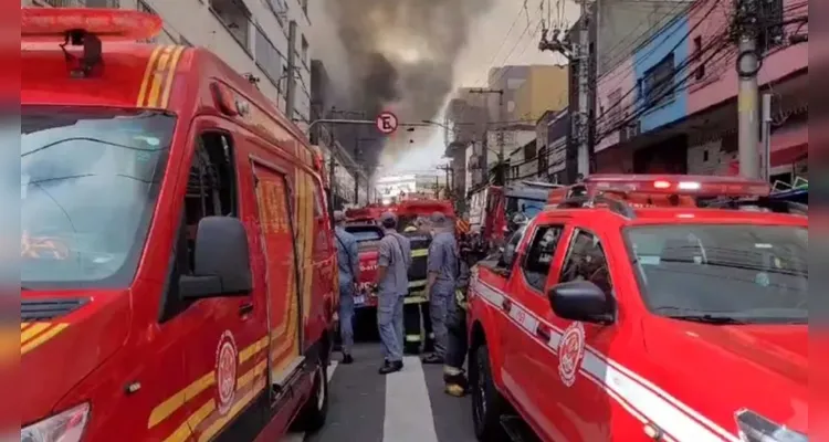 Incêndio de grande proporção atinge shopping de SP; vídeo