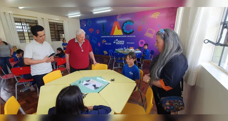 Educação de Carambeí conhece ações e projetos do ensino de PG