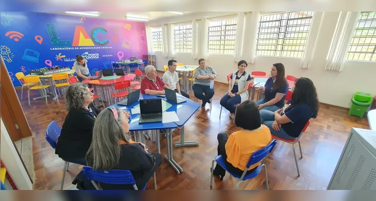 Educação de Carambeí conhece ações e projetos do ensino de PG