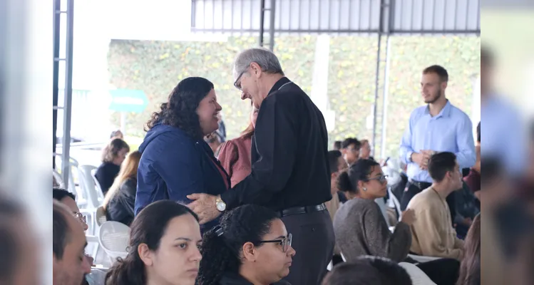 A celebração pelos fiéis defuntos, ocorrida sábado (2) pela manhã no Cemitério Parque Jardim Paraíso, foi a primeira com o novo bispo.