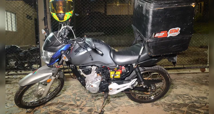 Motociclista é preso com pacote de entorpecentes em PG