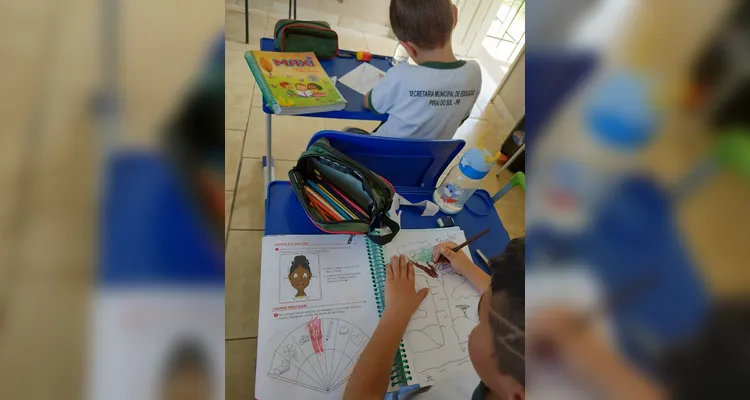 Confira a diversidade de trabalhos realizados pelos educandos.