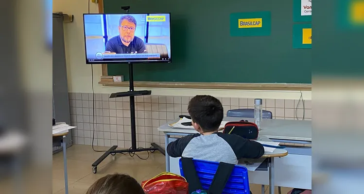 Confira o diversificado trabalho realizado pelos alunos em sala de aula com a videoaula da Brasilcap.