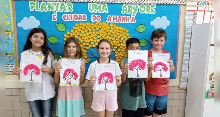 Confira os registros do amplo trabalho realizado pelos alunos em sala de aula.