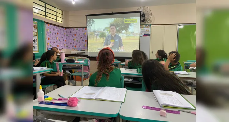 Exemplares do impresso e produção do projeto foram destaques em sala de aula.