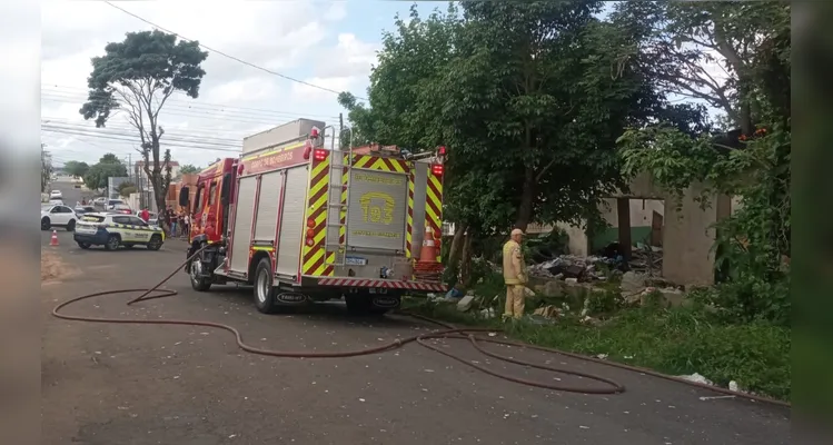 Corpo de Bombeiros controlou o fogo.