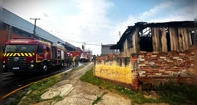 Curto-circuito pode ter iniciado incêndio na ‘Nova Rússia’; veja fotos