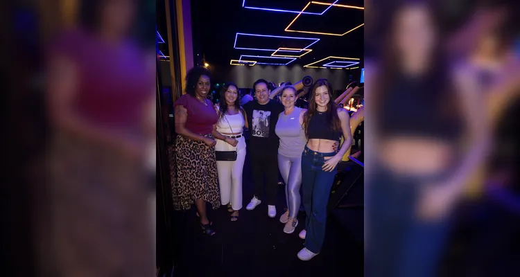 Jaciara Mello, Simone Wachholz, este colunista, Flávia Felix e Thalita Felix