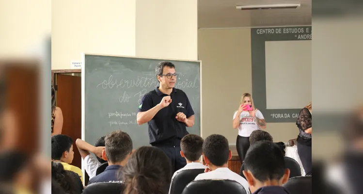 O Observador Mirim busca ser um complemento pedagógico na grade curricular dos jovens e tem como um dos objetivos a promoção da conscientização sobre cidadania |