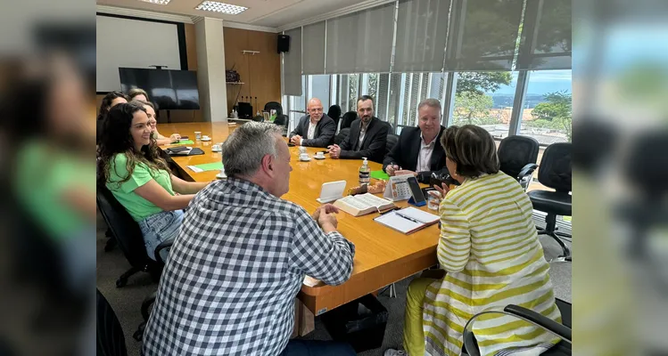 Durante a reunião, foram apresentados os resultados alcançados e discutida a ampliação do programa para mais escolas no próximo ano, em parceria com a Secretaria Municipal de Educação |