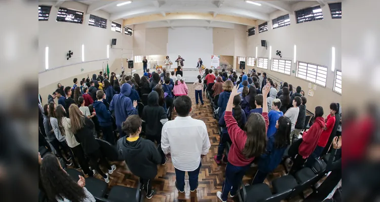 O Senador Correia foi uma das Instituições de Ensino que recebeu o projeto