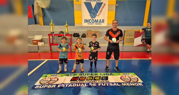 Os alunos da escola também estão participando da ‘SuperCopa Metropolitana’, em Campo Largo.