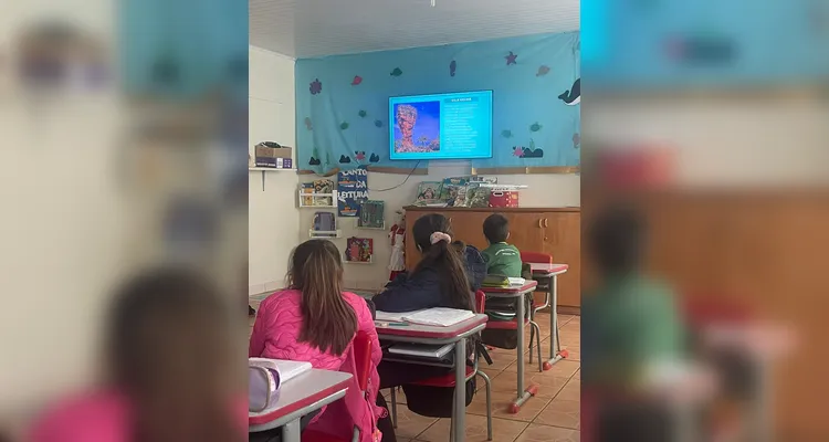 A turma contou com o auxílio de uma videoaula do Vamos Ler para reforçar os estudos em sala sobre o tema, se preparando para a realização da visita.