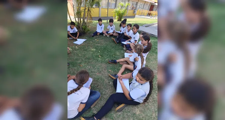 Educandos puderam desfrutar ao ar livro de suas leituras.