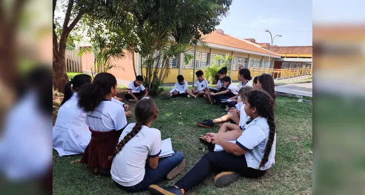 Educandos puderam desfrutar ao ar livro de suas leituras.