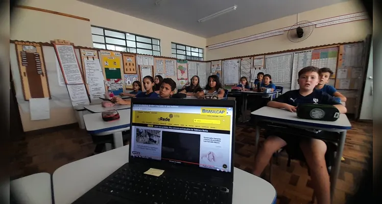 Conteúdo do maior projeto de mídia, educação e novas tecnologias do Paraná foi base importante para os estudos da turma.