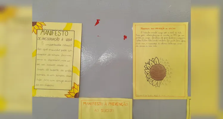 Como atividade prática, os alunos confeccionaram seus próprios manifestos sobre o Setembro Amarelo.