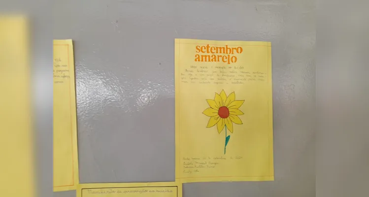 Como atividade prática, os alunos confeccionaram seus próprios manifestos sobre o Setembro Amarelo.