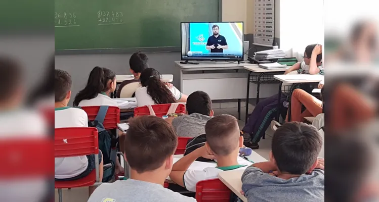 Veja como foi desenvolvido o trabalho em sala de aula.