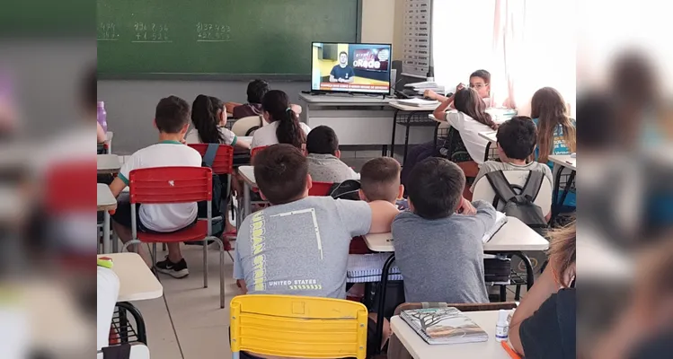 Veja como foi desenvolvido o trabalho em sala de aula.