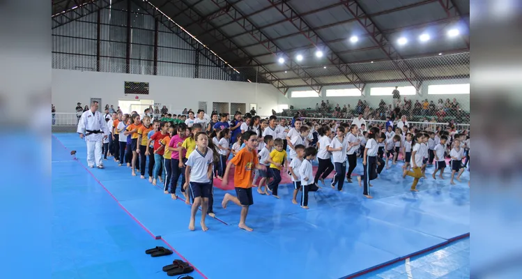 Leões do Tatame realiza evento com presença de atleta olímpico