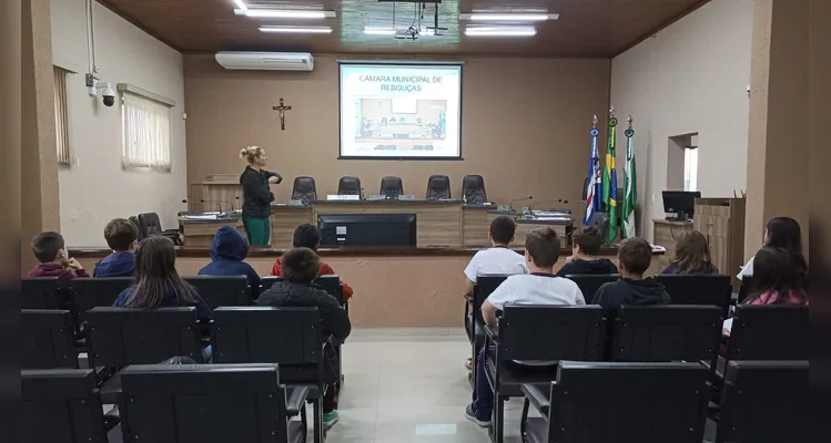 Veja os registros do amplo trabalho em sala de aula.