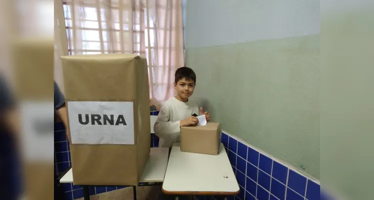 Confira a série de imagens que registram o amplo trabalho dos educandos.