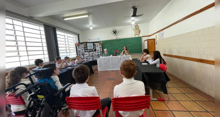 Educandos puderam vivenciar uma 'viagem no tempo' com o podcast.