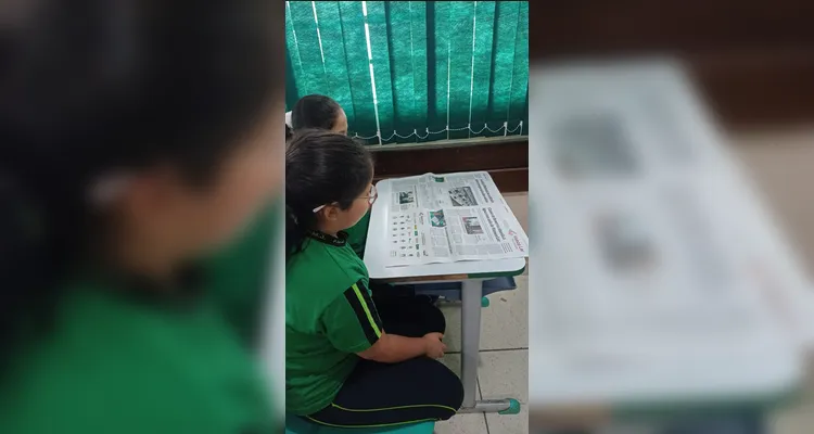 Diversidade de trabalhos contribuiu com educandos em sala de aula.