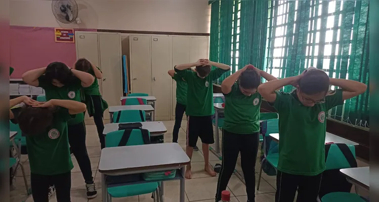 Diversidade de trabalhos contribuiu com educandos em sala de aula.