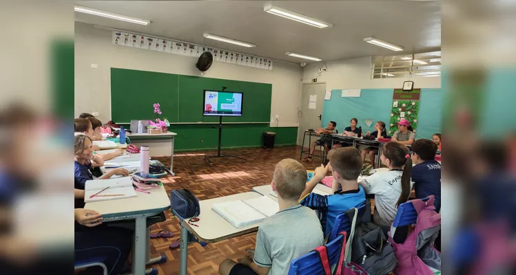 A videoaula do Vamos Ler foi base importante para os estudos da turma.