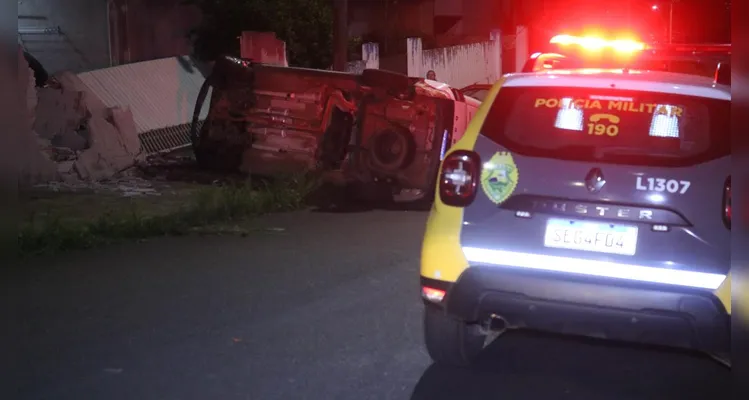 Acidente aconteceu na noite desta quarta-feira