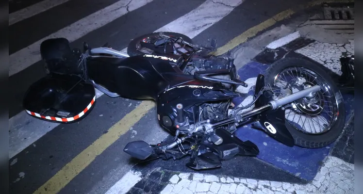 Motociclista fica ferido após acidente durante a madrugada em PG